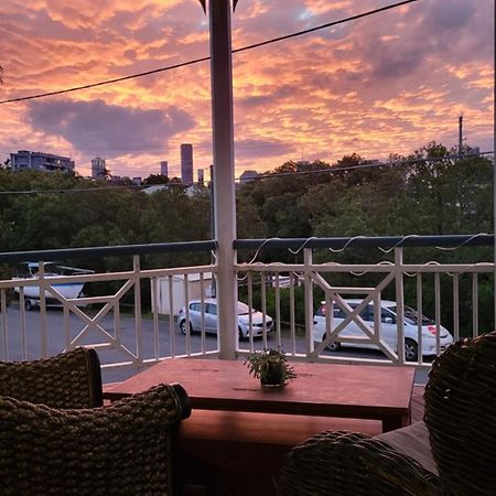 Urban Riverside Rest Брисбен Экстерьер фото